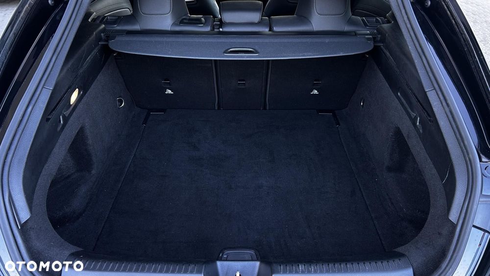 Mercedes-Benz CLA - 31