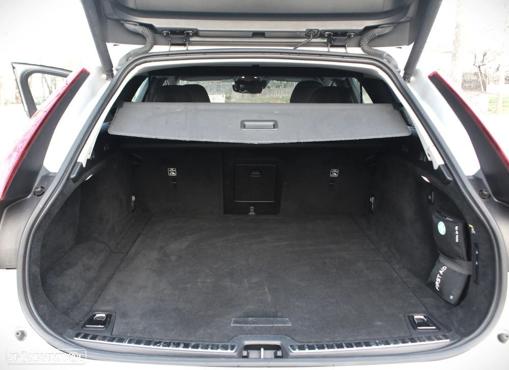 Volvo V90 2.0 D4 Inscription Geartronic - 35