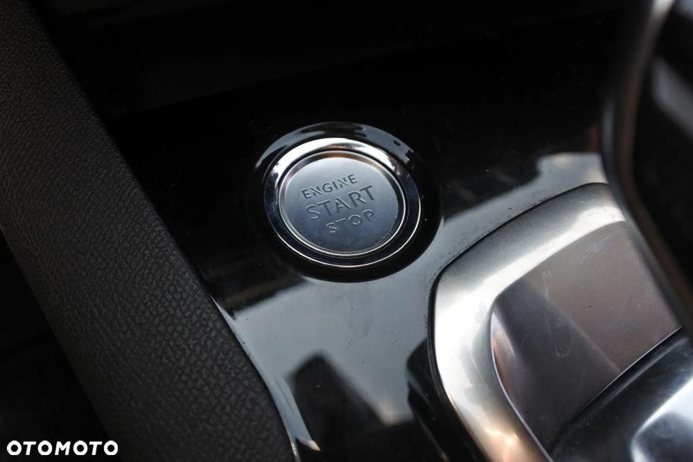 Peugeot 5008 PureTech 130 EAT8 Stop & Start Allure Pack - 20