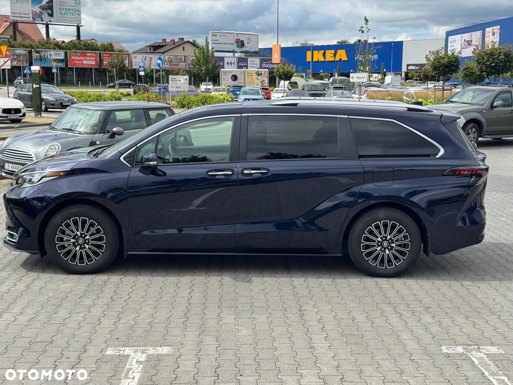Toyota Sienna - 25
