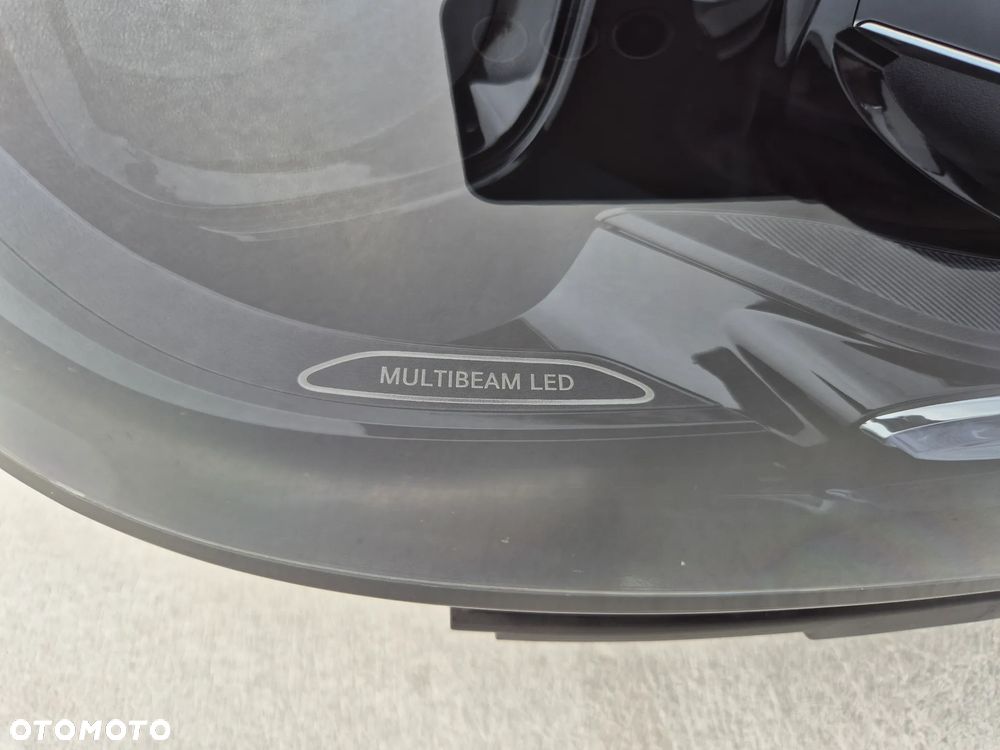 Lampa prawa Mercedes GLE W167 A1679068409 - 3