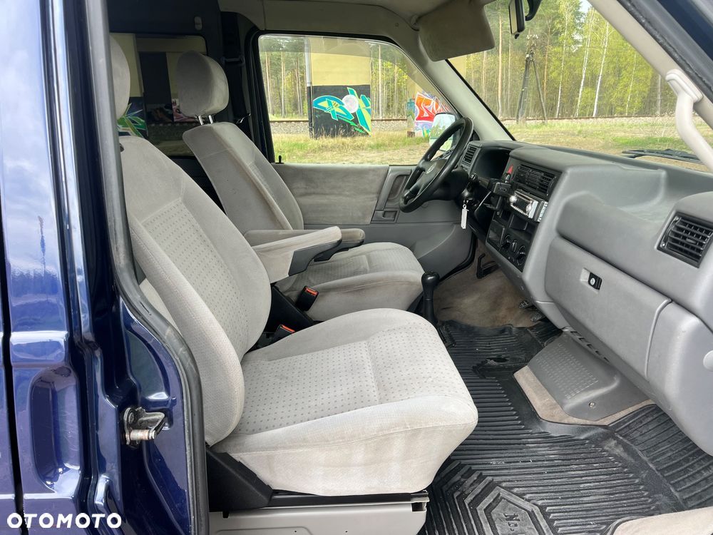 Volkswagen Transporter - 9