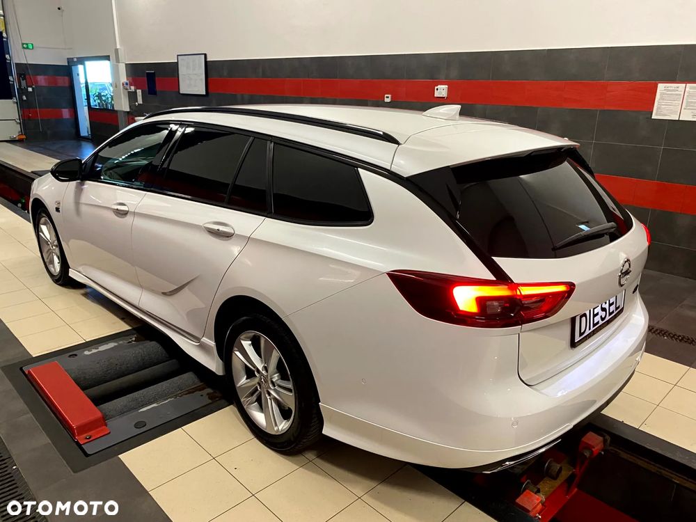 Opel Insignia 2.0 CDTI 4x4 Ultimate S&S - 10