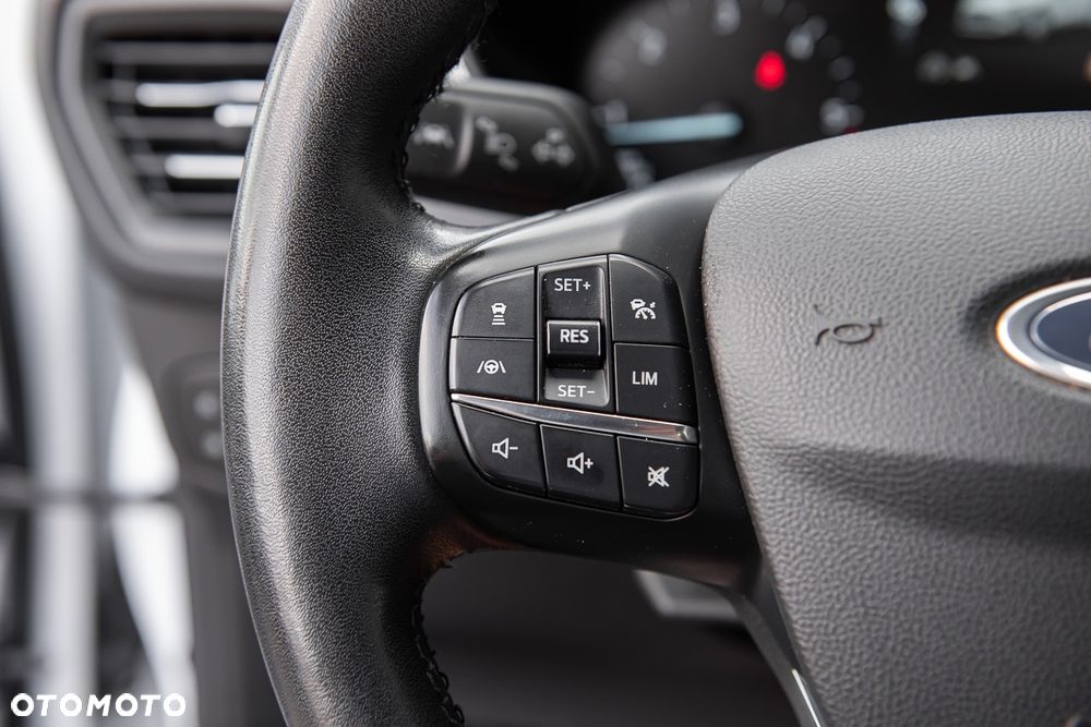 Ford Focus 1.5 EcoBlue Start-Stopp-System TITANIUM - 19