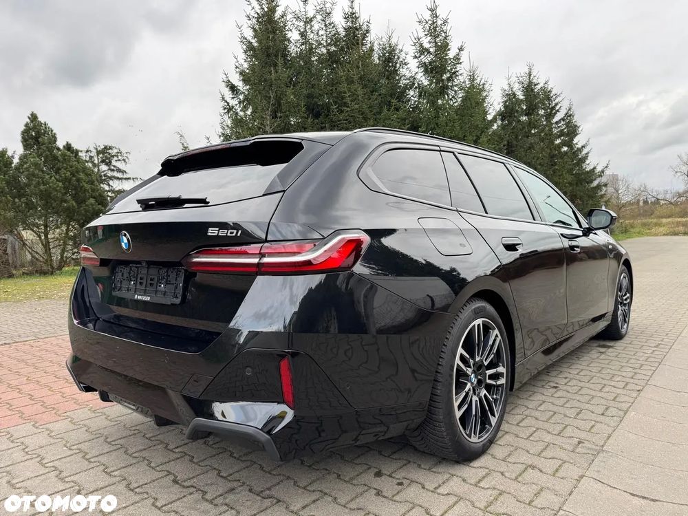 BMW Seria 5 520i mHEV M Sport - 5