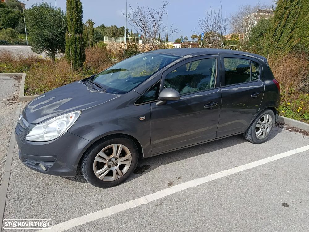 Opel Corsa 1.3 CDTI Enjoy EcoFLEX - 2