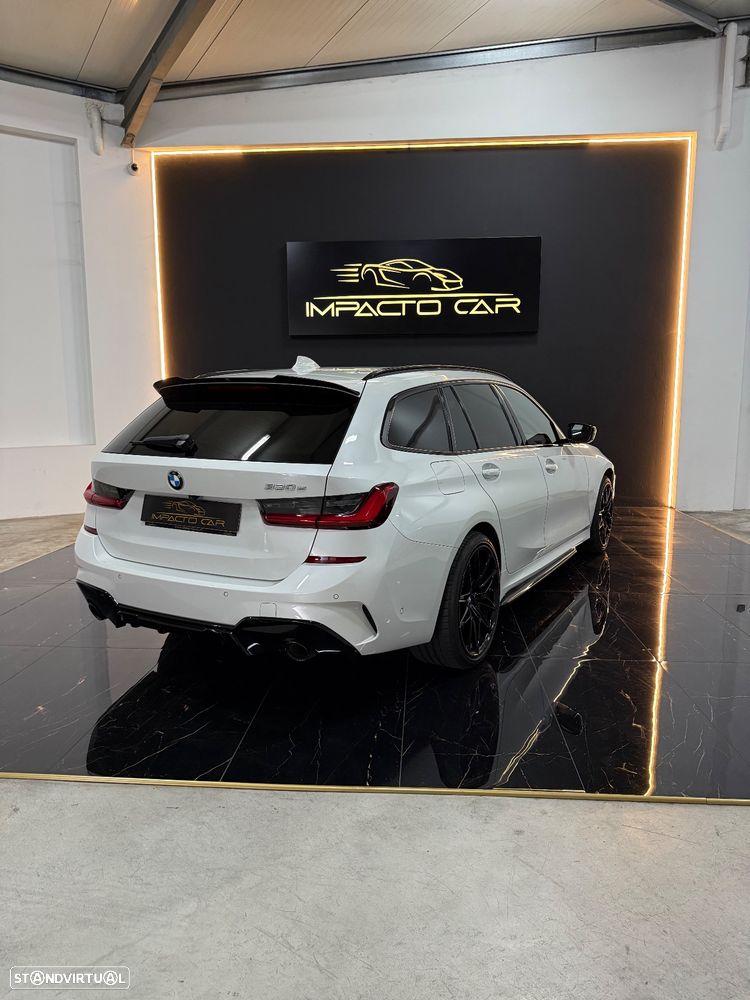 BMW 330 e Touring Pack Desportivo M Auto - 17