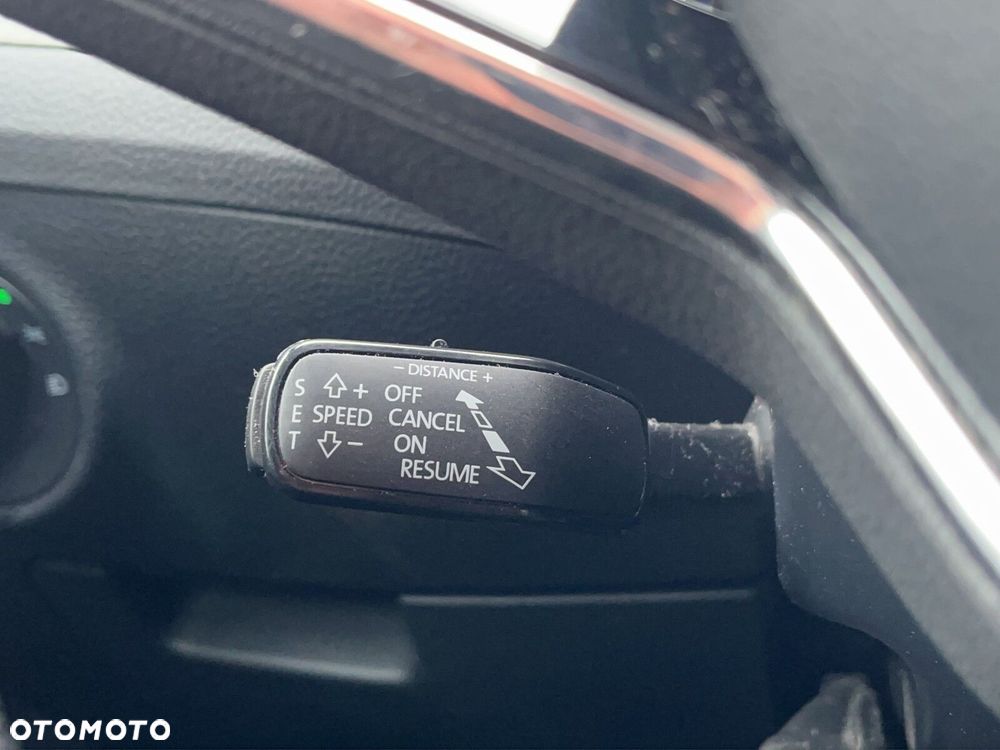 Skoda Superb 2.0 TDI SCR Sportline DSG - 25