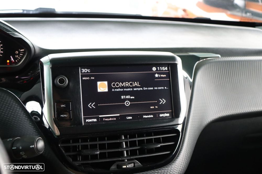 Peugeot 2008 1.2 PureTech Style - 12