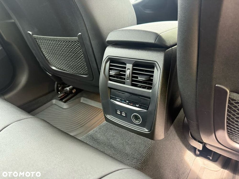 BMW Seria 3 M340i xDrive - 12