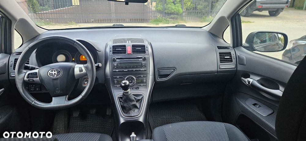 Toyota Auris 1.6 Luna - 15