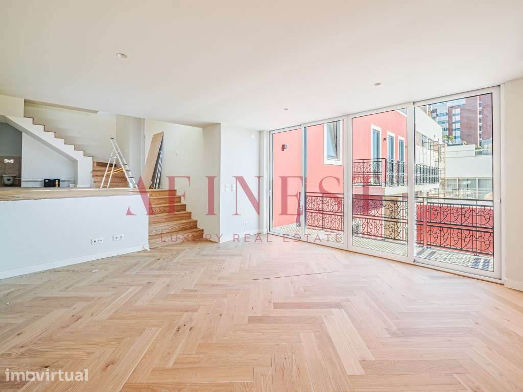 Apartamento T3 + 1 Duplex em condominio fechado no Estoril - Grande imagem: 2/43