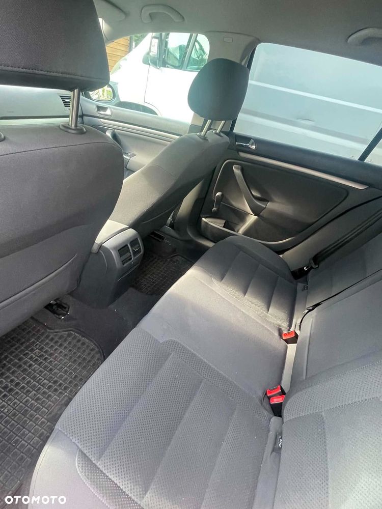 Volkswagen Golf 1.6 Comfortline - 10