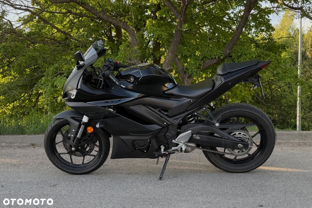 Yamaha R3 - 2