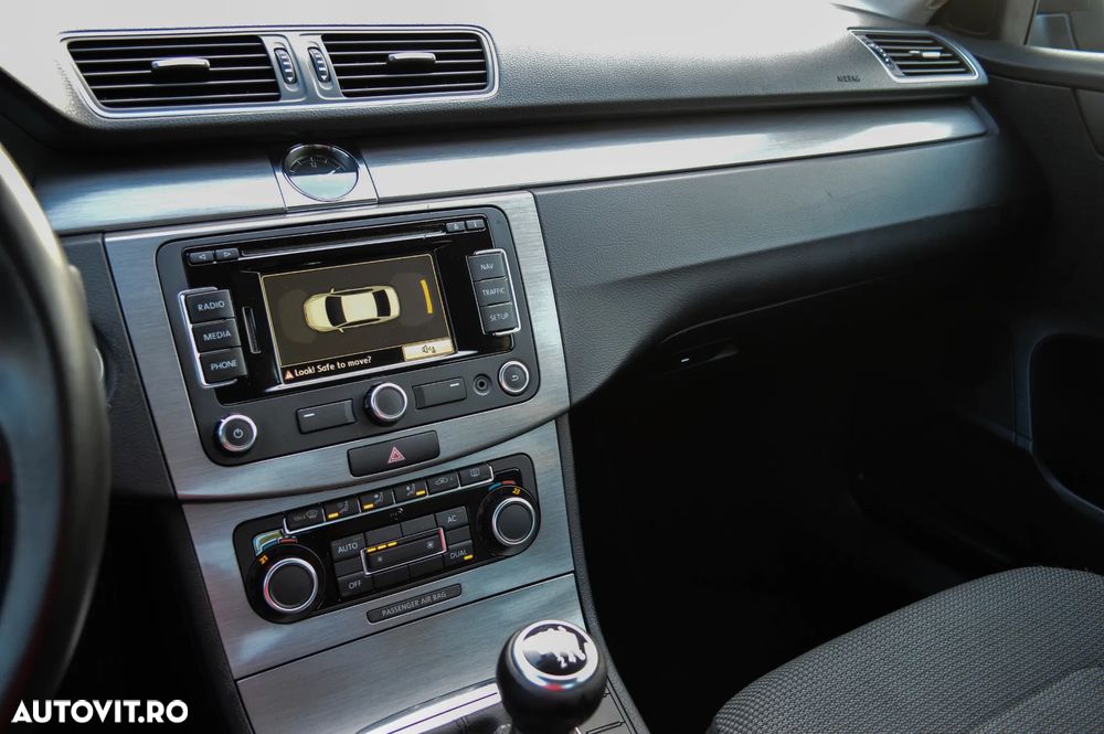 Volkswagen Passat 2.0 Blue TDI SCR Comfortline - 19