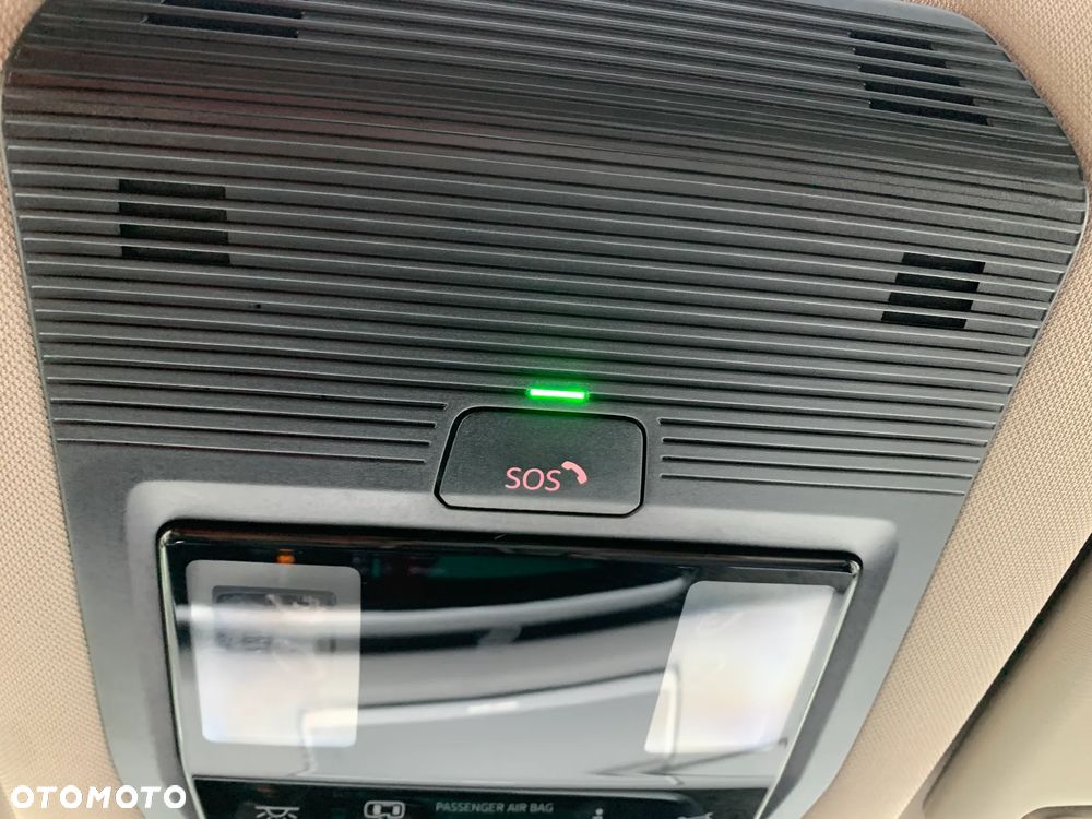 Volkswagen Multivan - 22