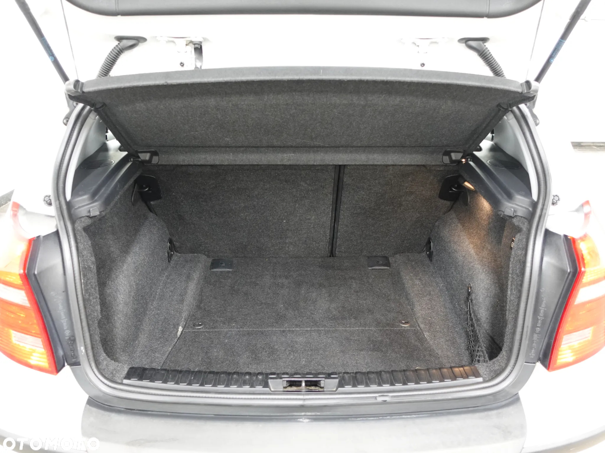 BMW Seria 1 116i - 25