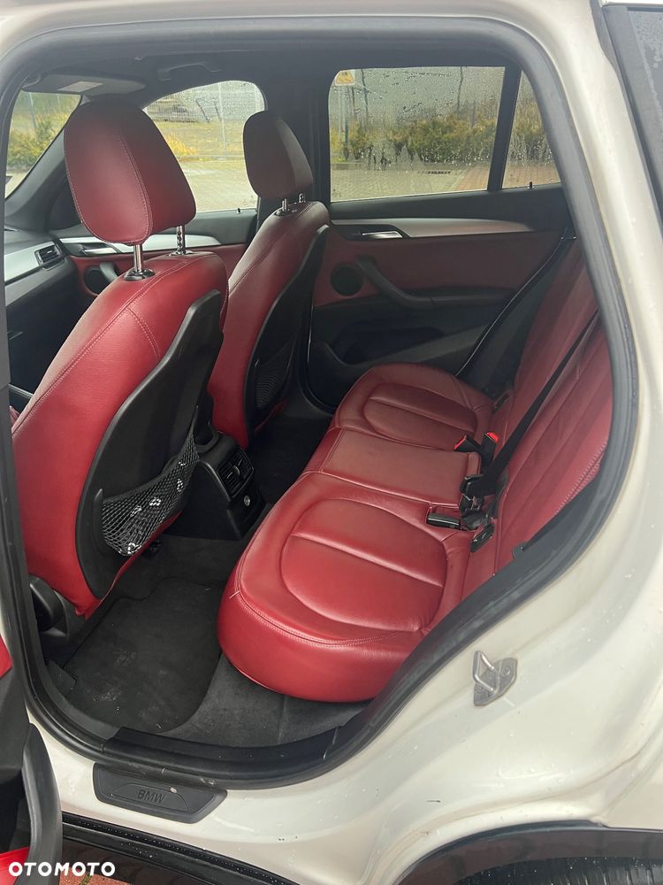 BMW X1 sDrive18d - 11