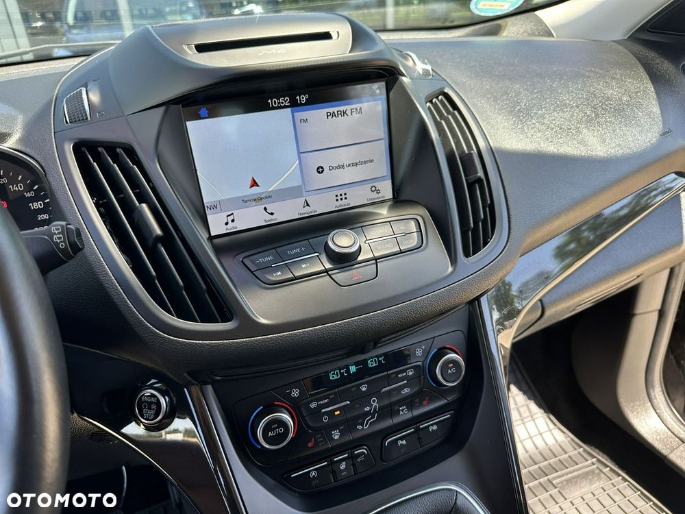 Ford Kuga 1.5 EcoBoost 2x4 Titanium - 25
