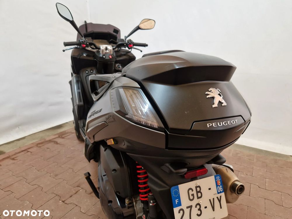 Peugeot Metropolis - 24