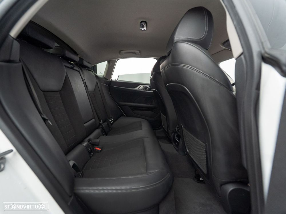 BMW i4 eDrive40 — fotografia 44