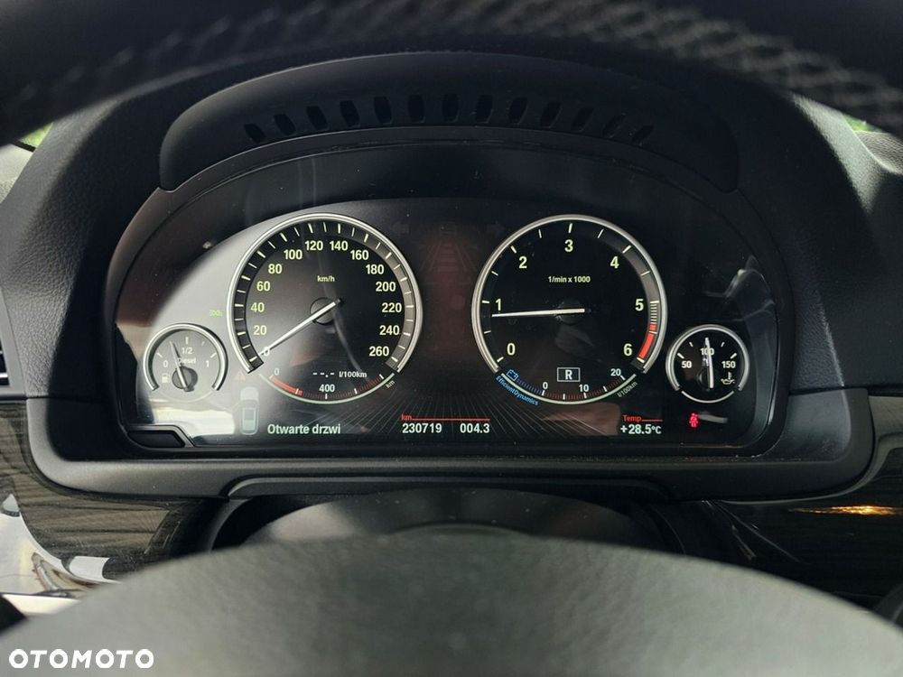 BMW Seria 5 520d xDrive Luxury Line - 16