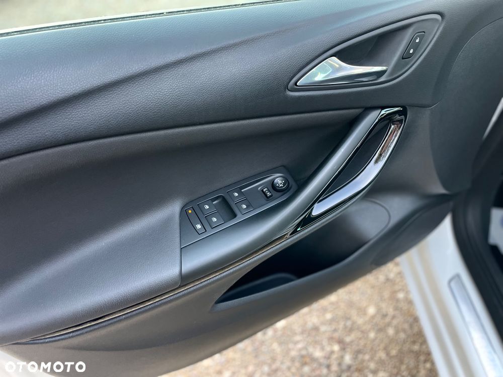 Opel Astra 1.4 Turbo Innovation - 29