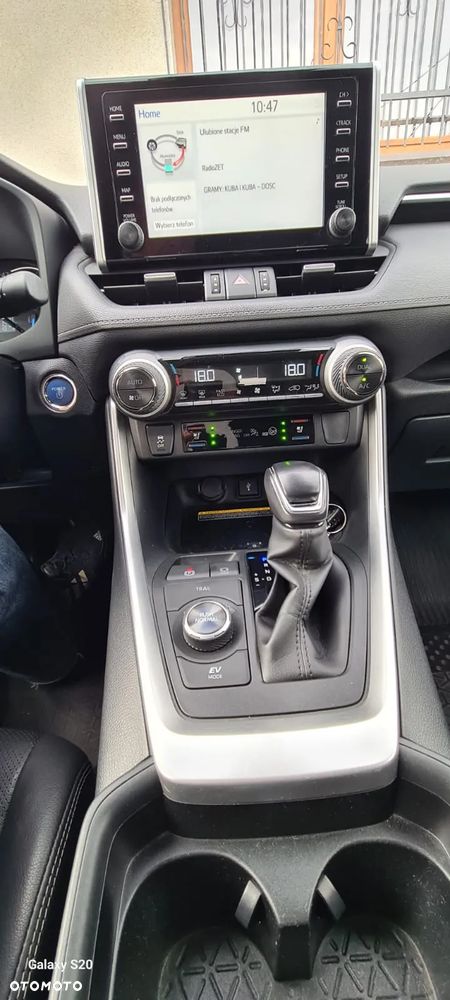 Toyota RAV4 - 10