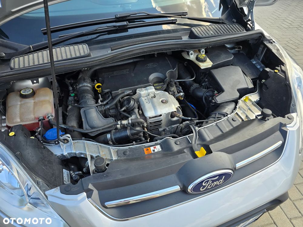 Ford C-MAX - 16