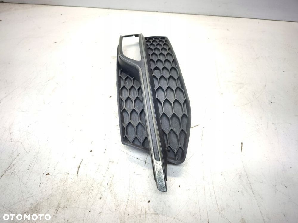 KRATKA ATRAPA ZDERZAKA LEWA AUDI A3 8V S LINE 8V3807681G 1/25 - 5