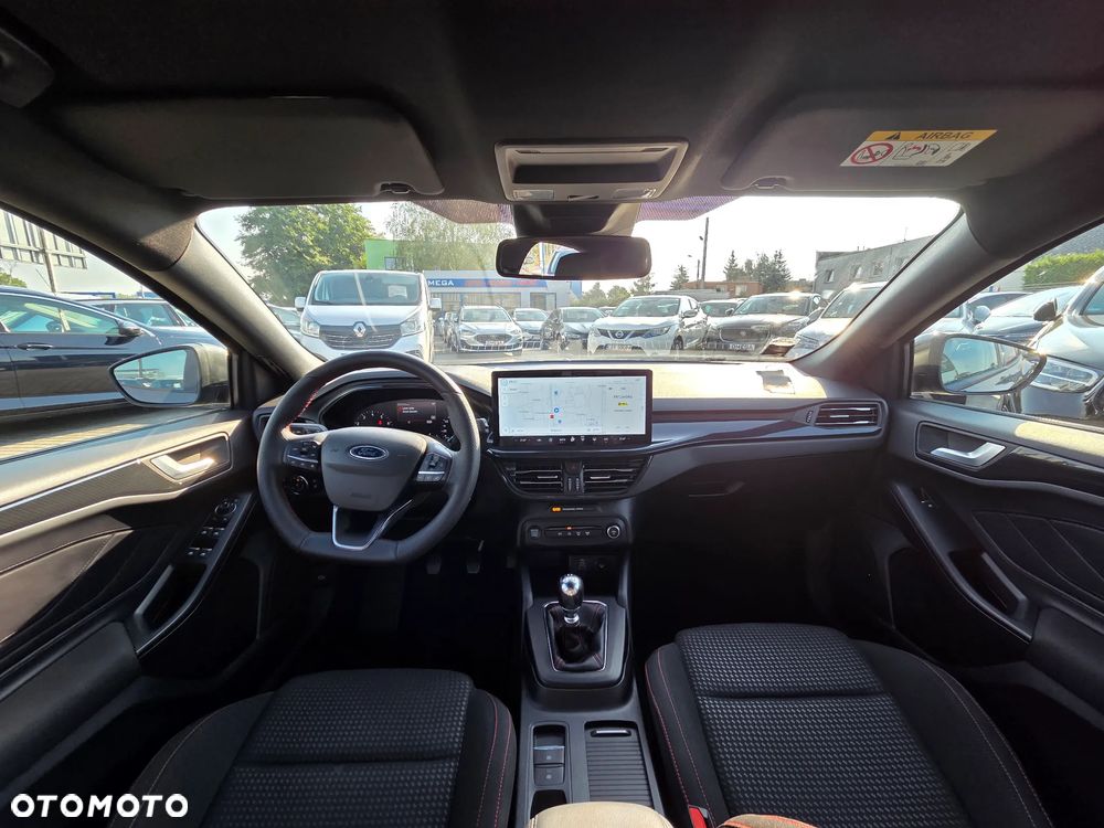 Ford Focus 1.0 EcoBoost Hybrid ST-LINE - 9