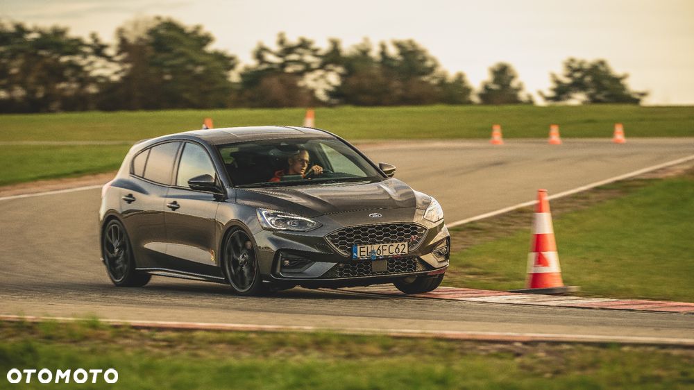 Ford Focus 2.3 EcoBoost ST - 1