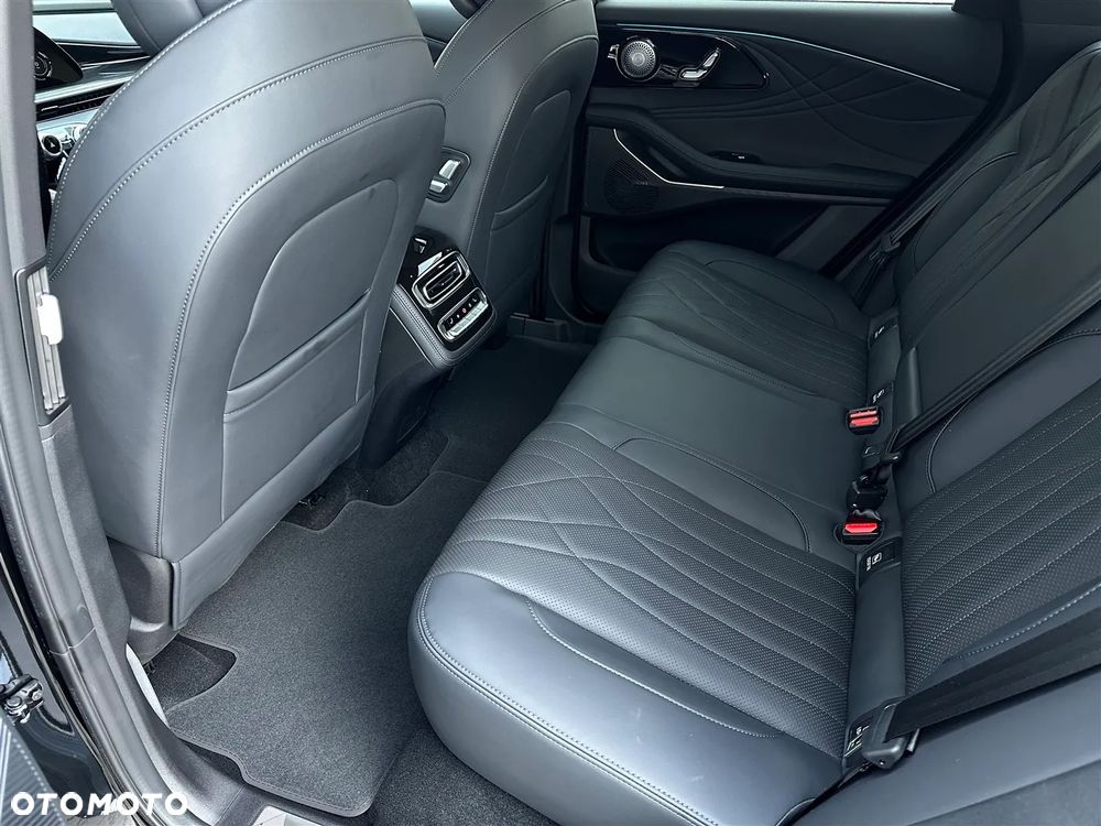 Omoda 9 1.5 Super Hybrid Exclusive AWD - 10