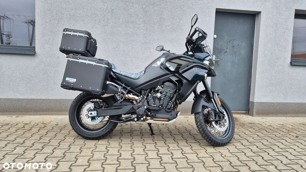 CFMoto 800MT Explore - 2