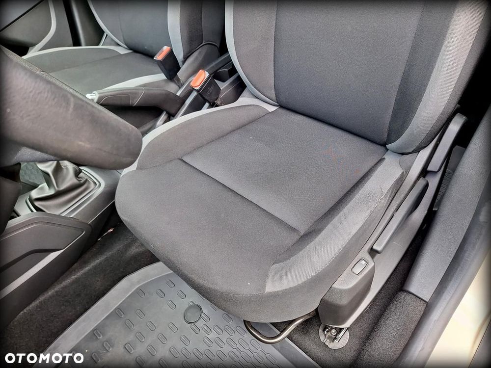 Dacia Duster 1.3 TCe FAP Essential - 12