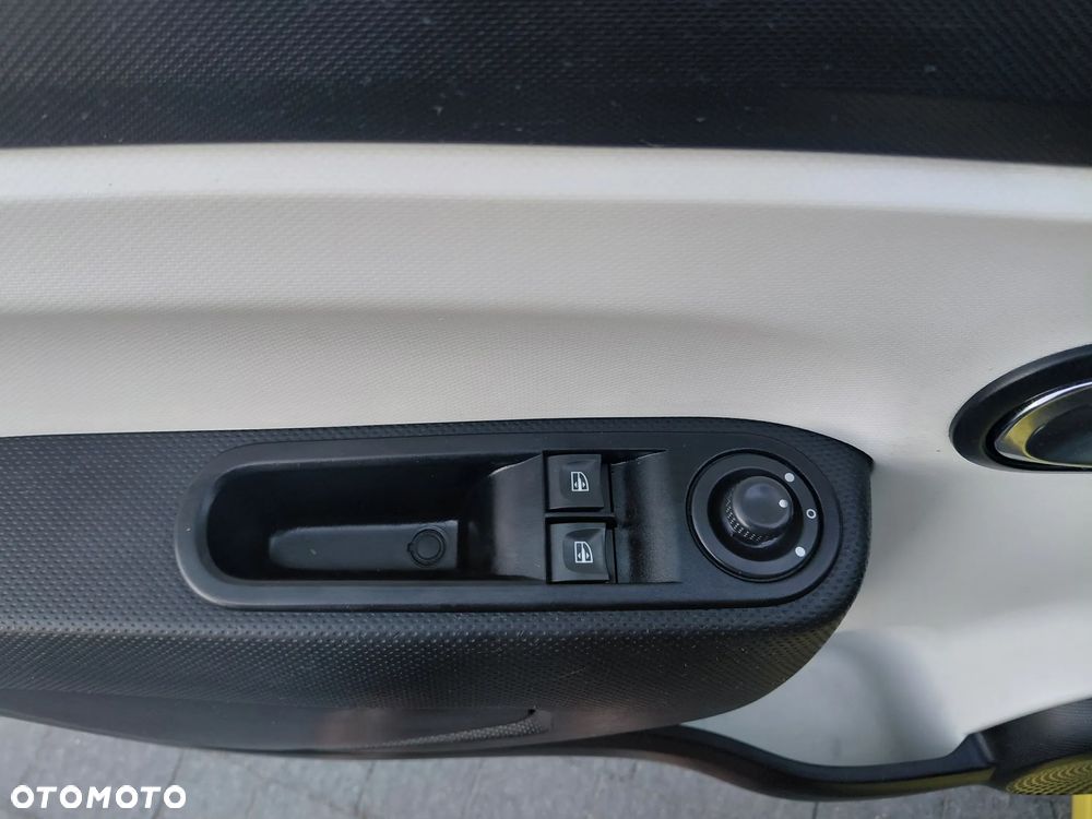 Renault Twingo SCe 70 Intens EU6 - 23