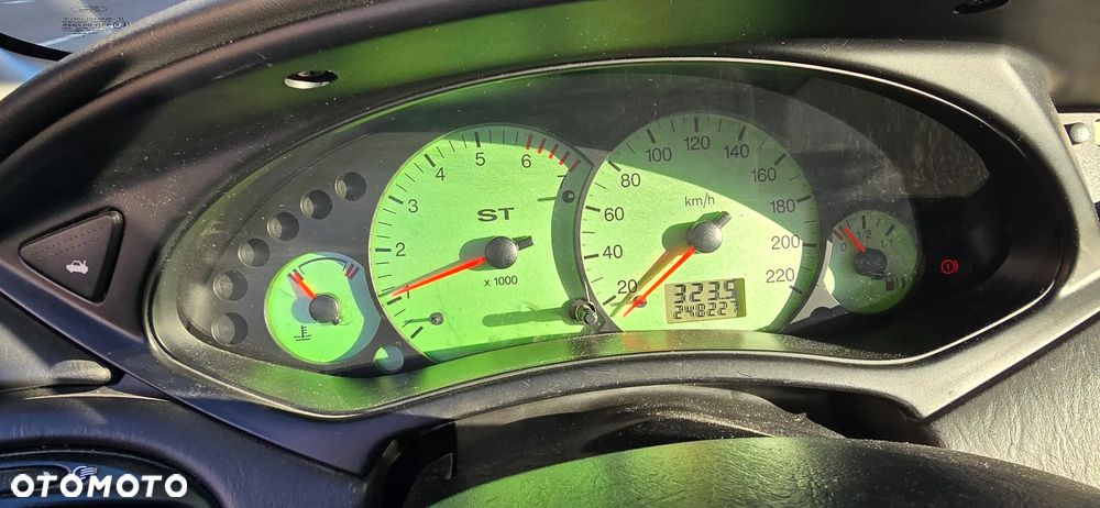 Ford Focus 1.8 Trend - 5
