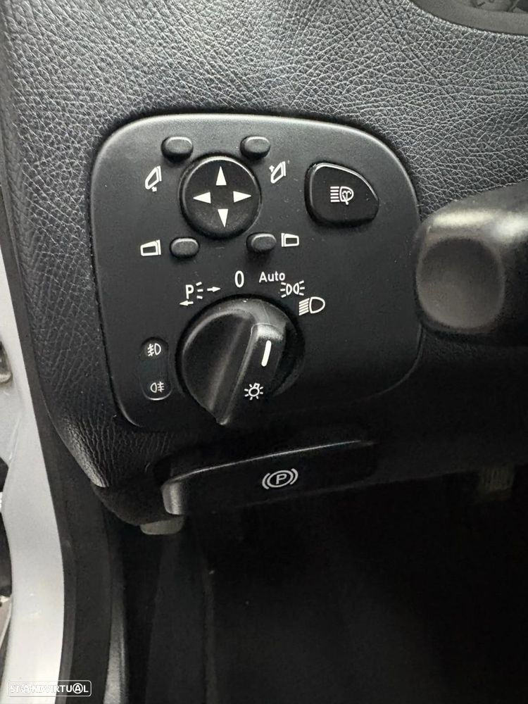 Mercedes-Benz CLK 220 CDi Avantgarde Aut. - 22