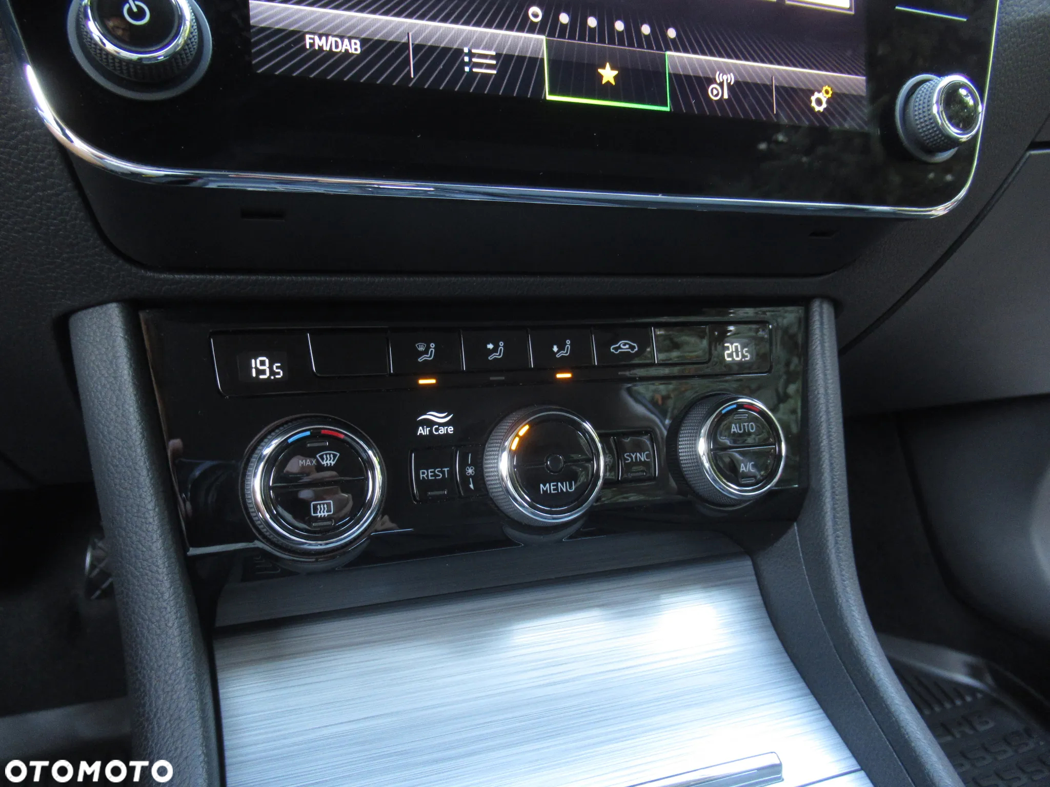 Skoda Superb 2.0 TSI Ambition DSG - 17