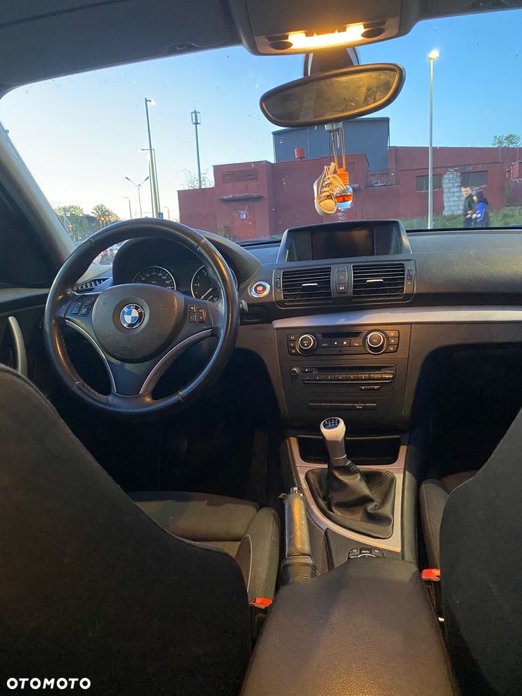 BMW Seria 1 118d DPF - 10
