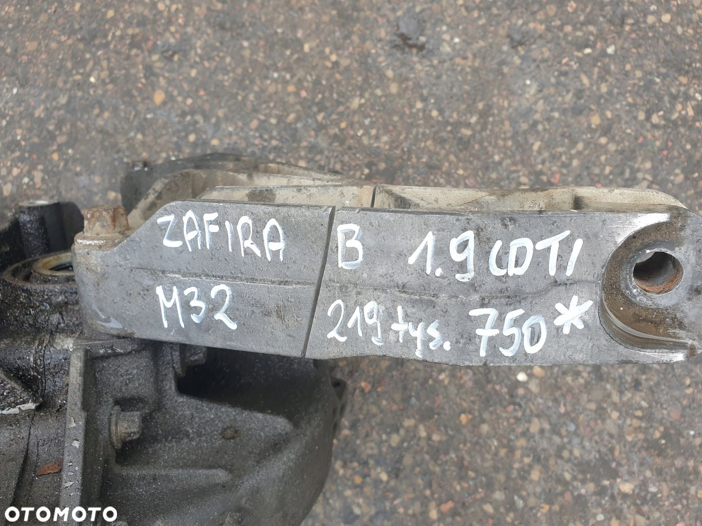 SKRZYNIA BIEGÓW MANUALNA OPEL ZAFIRA B 1.9 CDTI M32 - 7