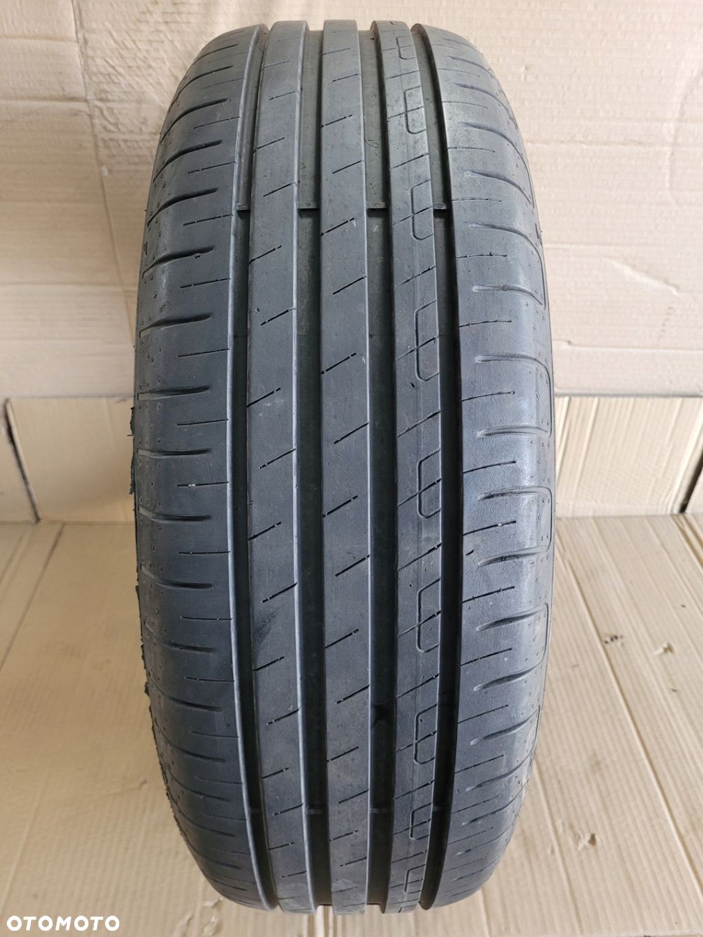 Goodyear EfficientGrip Performance 205/60 R16 92V - 1