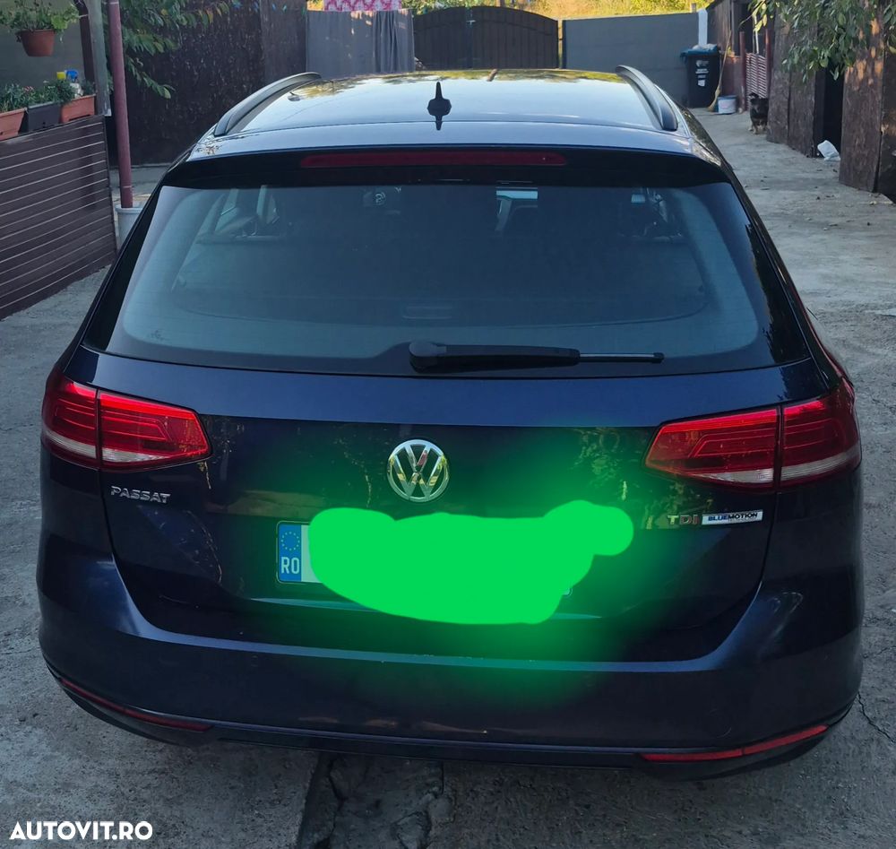 Volkswagen Passat 1.6 TDI Comfortline - 14