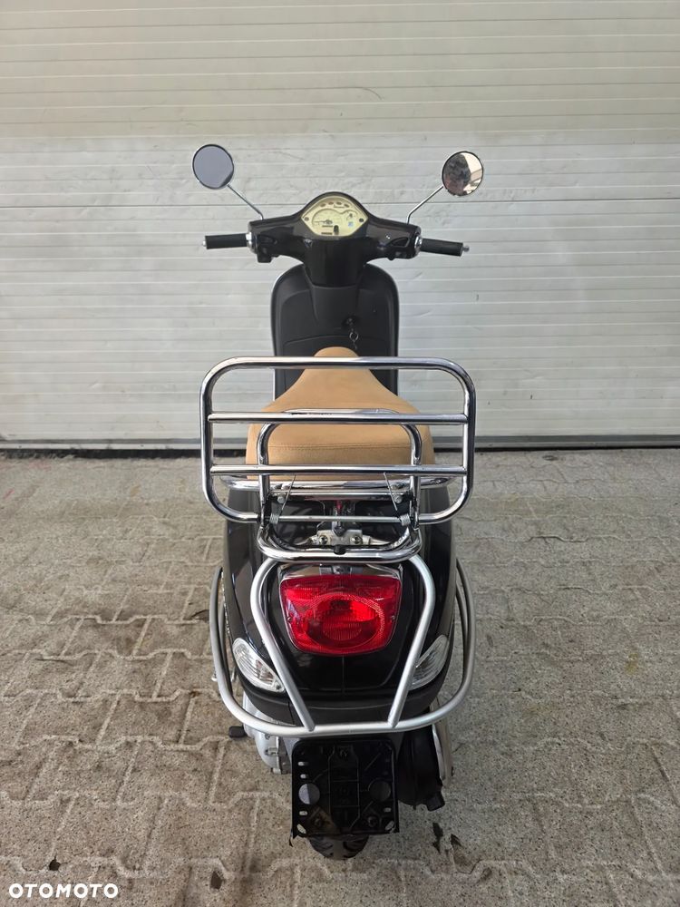 Piaggio Vespa - 22
