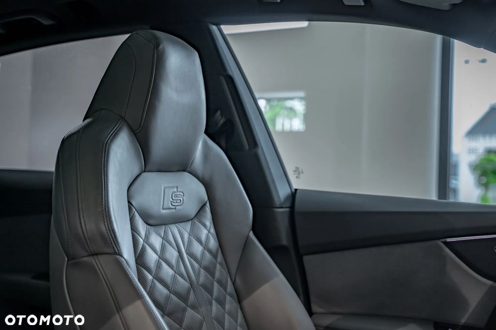 Audi SQ8 - 37