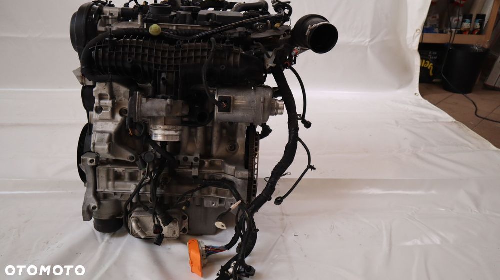 VOLVO XC40 2.0 T4 SILNIK B4204T47 - 13