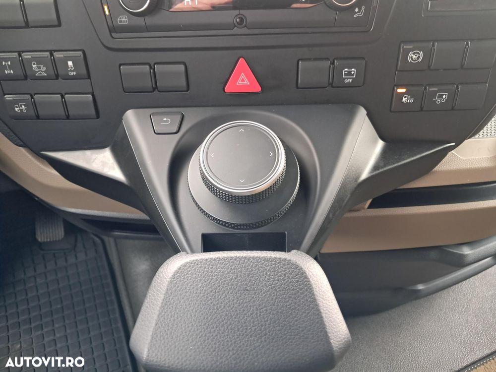 MAN TGX 18.480 XXL AUTOMAT EURO 6 MEGA - 23