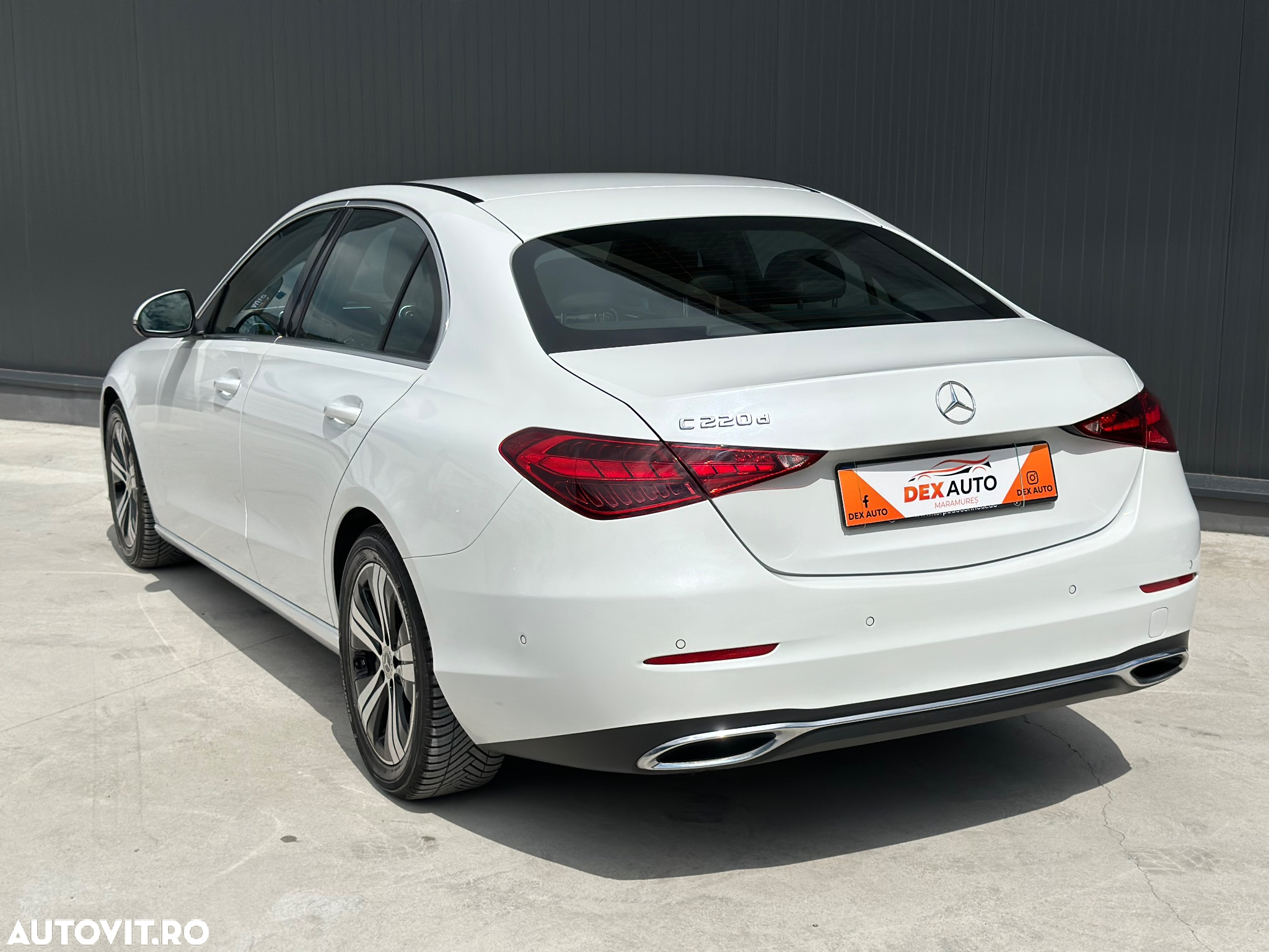Mercedes-Benz C 220 d T 9G-TRONIC Avantgarde - 2