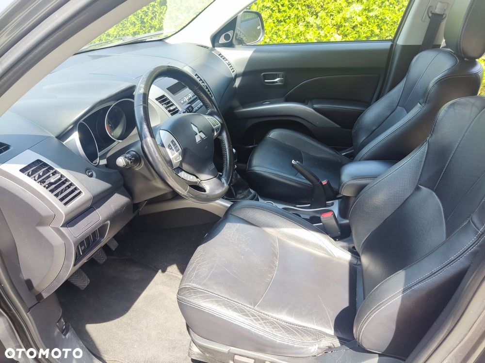 Mitsubishi Outlander - 6