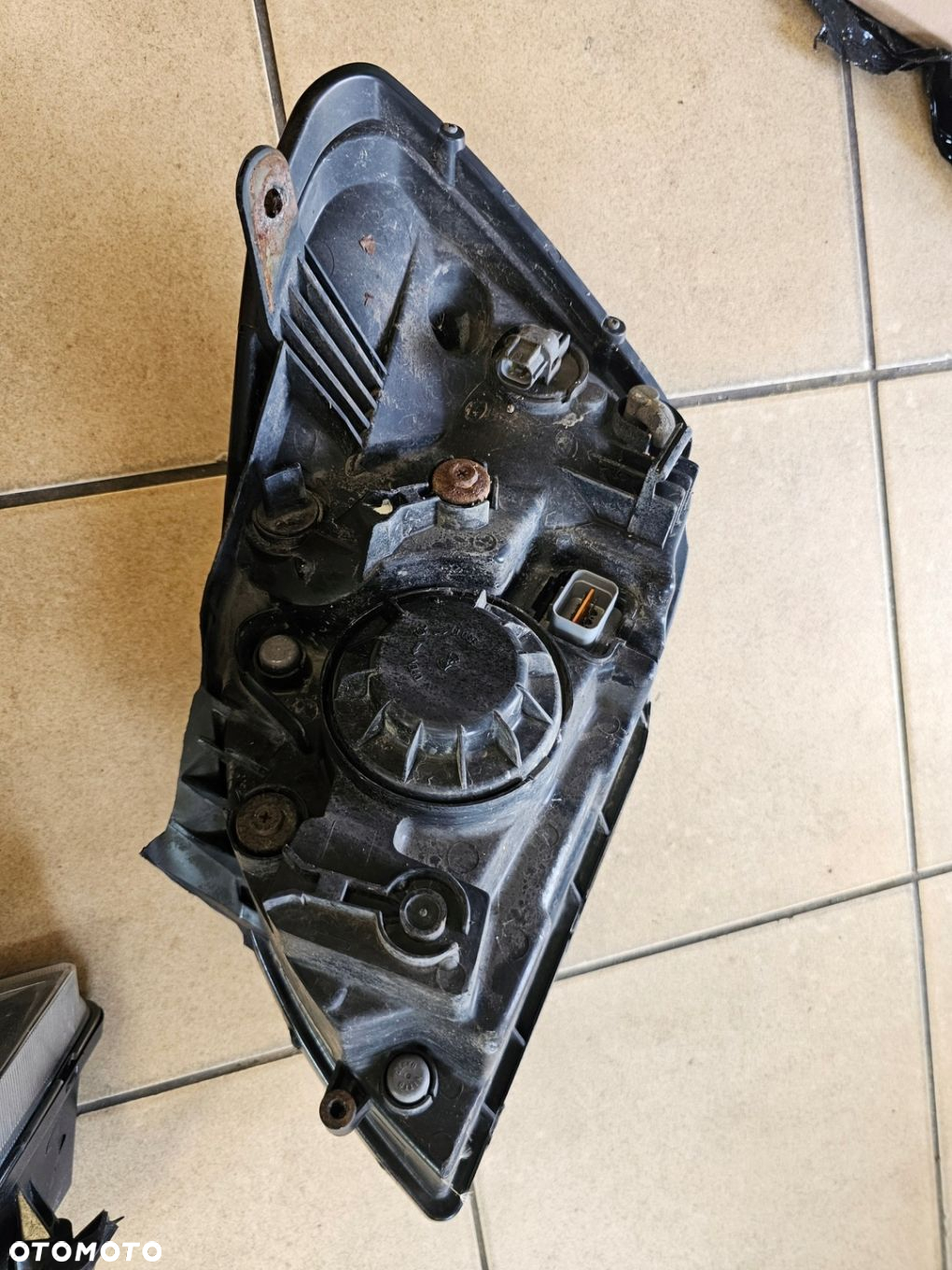 LAMPA LEWY LUB PRAWY PRZÓD KIA RIO II 09 EU - 8